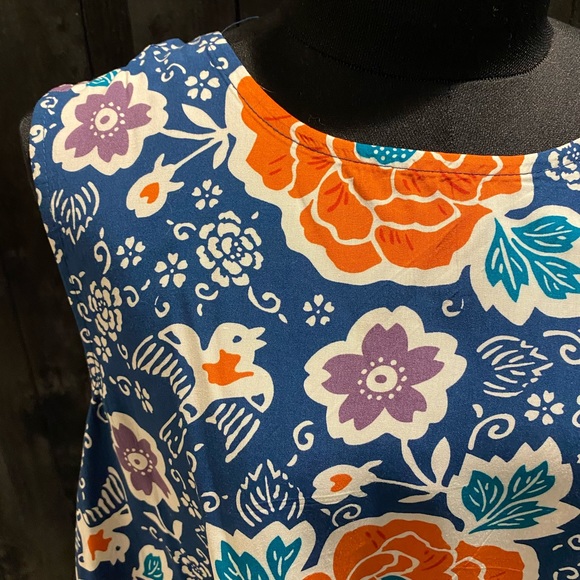 Old navy size small sleeveless blouse - Picture 2 of 5